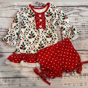 NWOT Sugar Bee Festive Holly Print nightgown and Polka Dot bottoms‎ 9M